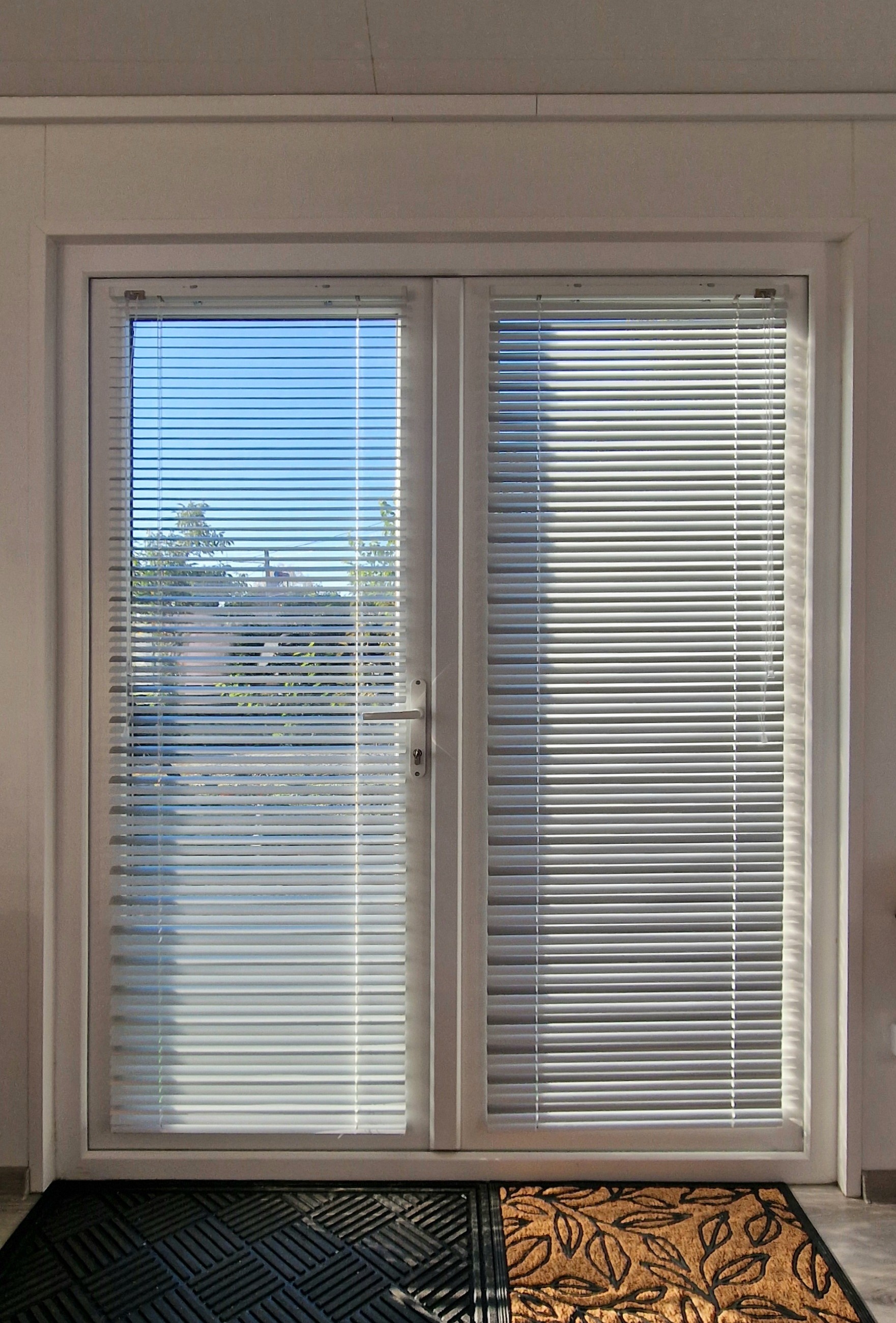 Jaluzele Aluminiu Bicolor